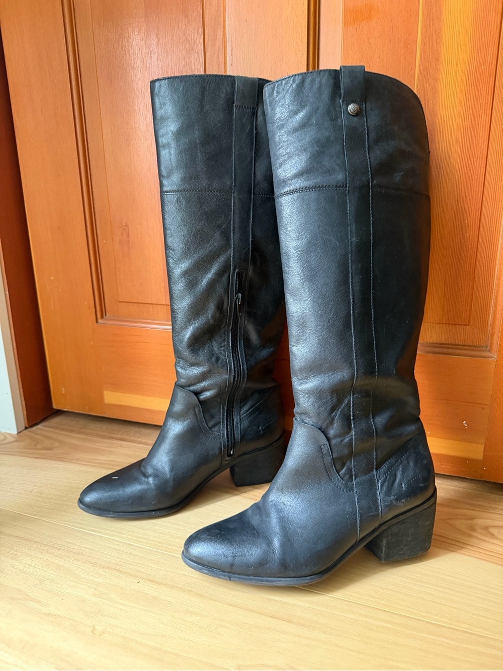Vince Camuto Mordona Black Leather Knee Boots with Block Heel 9/39